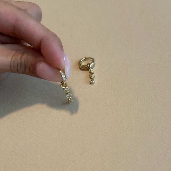 Diamond hoop earrings M742 - Picture 4 of 6